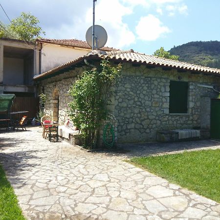 Villa Frias Asprogerakata Exterior photo