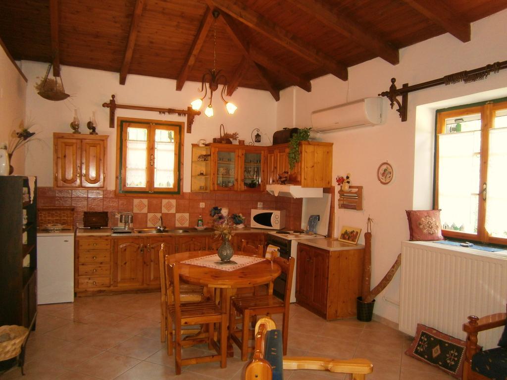 Villa Frias Asprogerakata Room photo